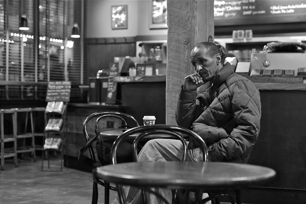 Starbucks, USA (Seattle, Dec. 2009, 10 days before christmas)
