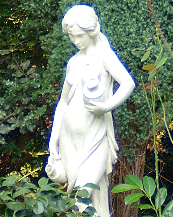 Statue Neutral