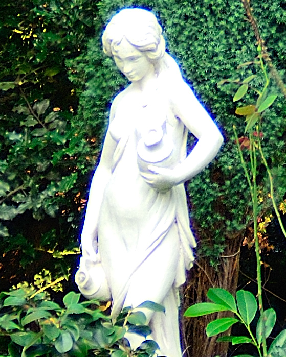 Statue Vivid
