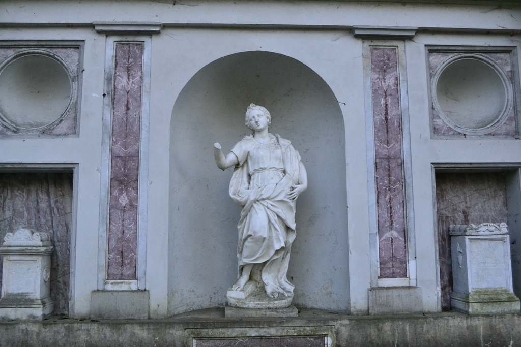 Statuen 2