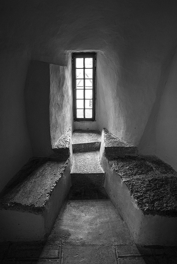 Steinerner Sitz am Burgfenster,  D200, 16-85 mm