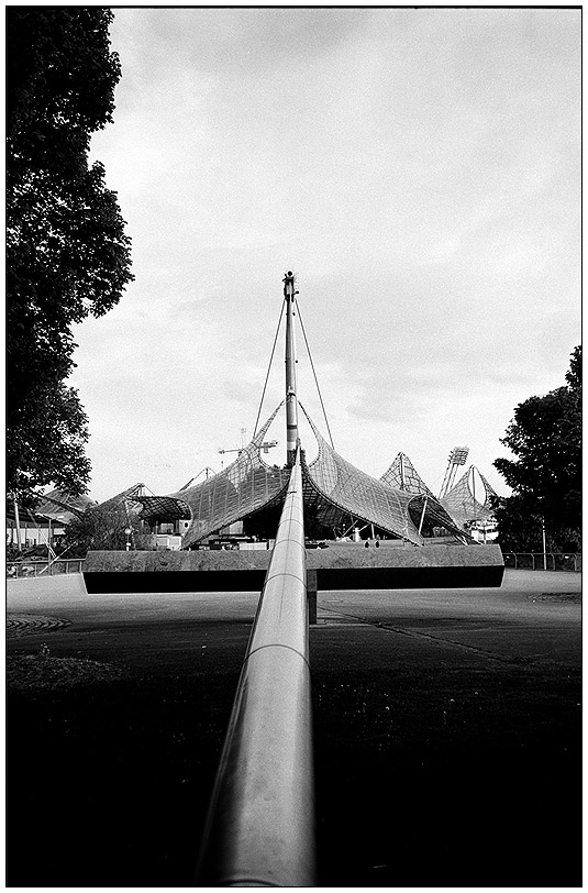 Strebe
Fuji Acros 100, Emofin