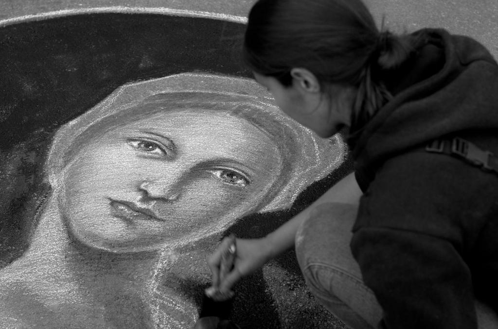 Street painting  bw D7K2736 NX2