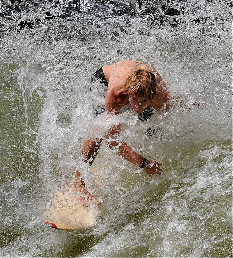 surfer 225 4