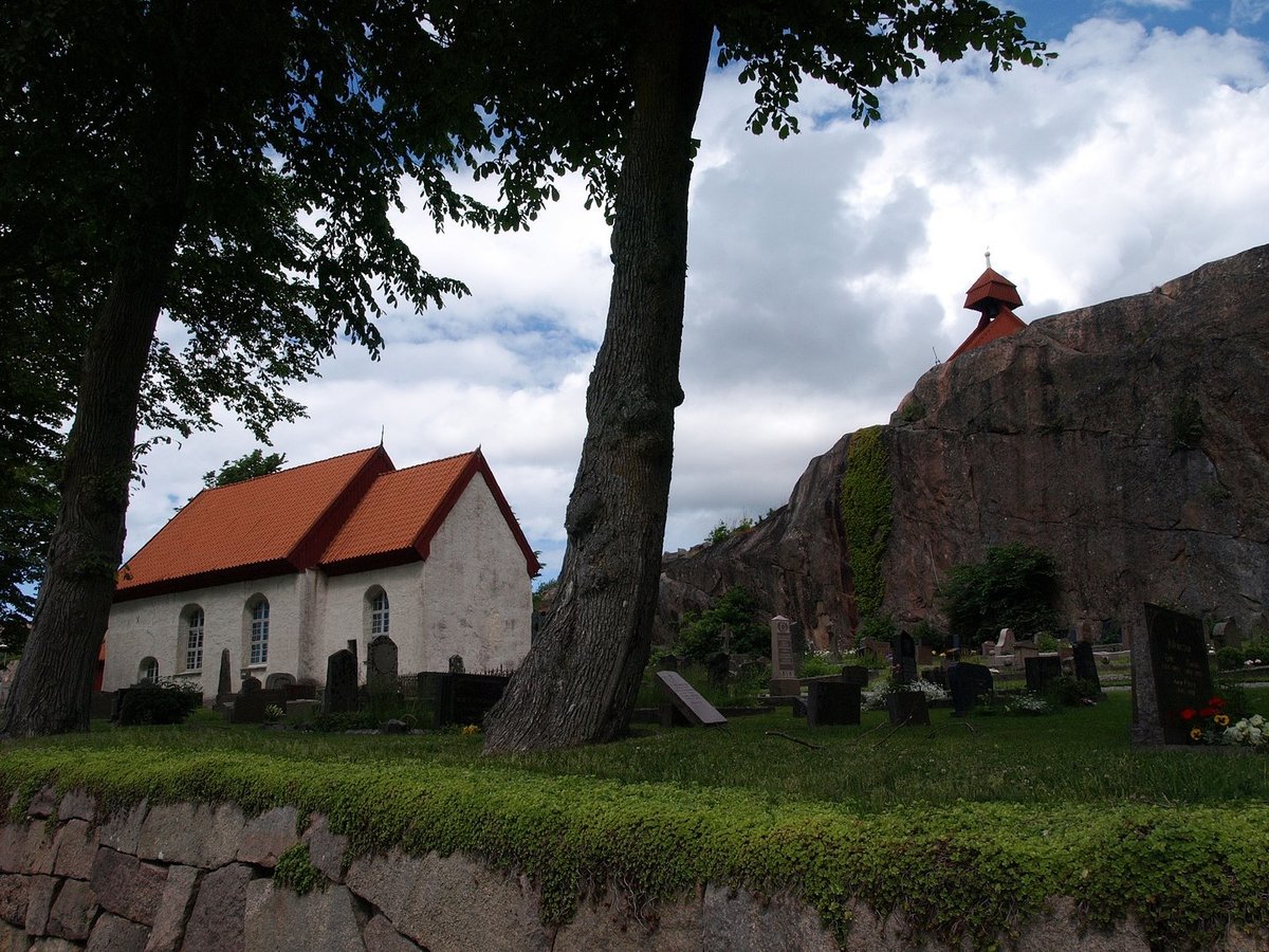 Svenneby gamla kyrkan