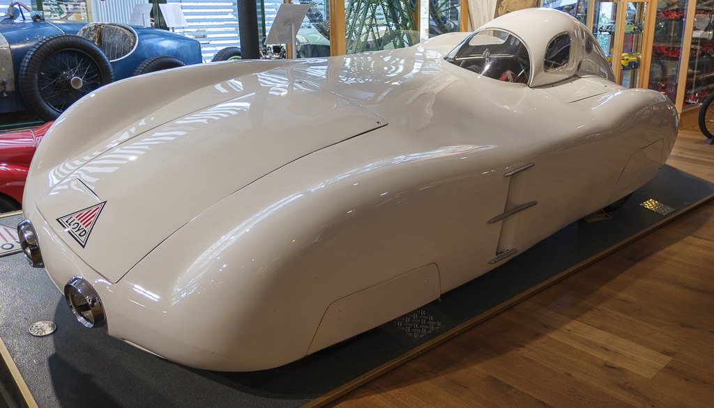 T51X0037-1.jpg