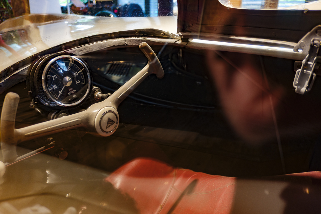 T51X0039-1.jpg