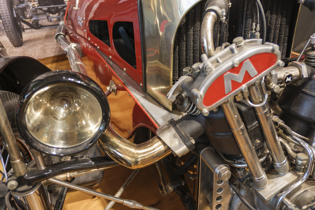 T51X0044-1.JPG