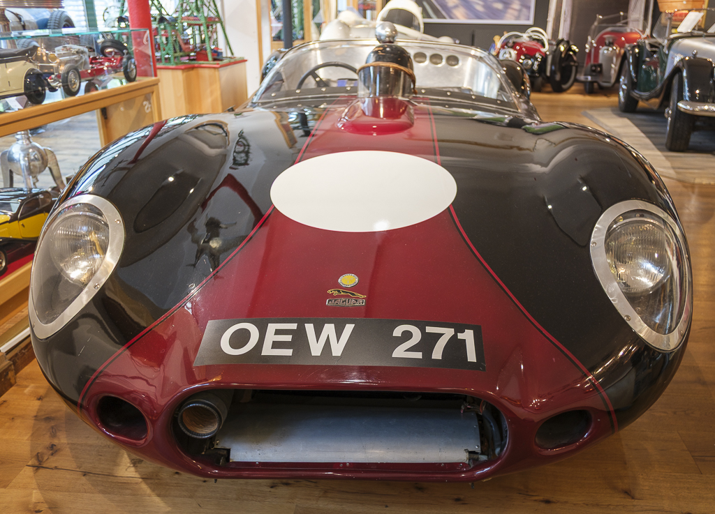 T51X0049-1.jpg