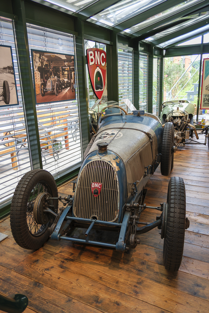 T51X0058-1.JPG
