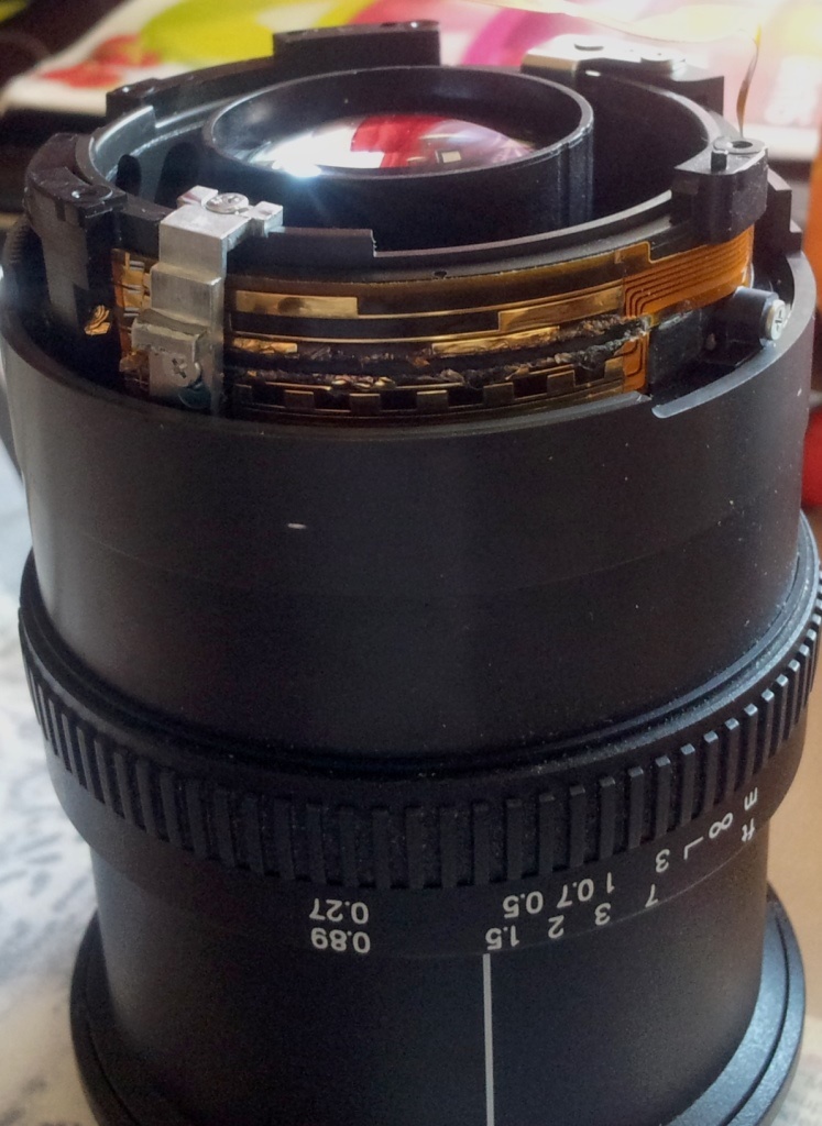 Tamron 17-50 / zerstörter Kontakt