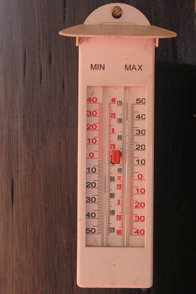 Thermometer,
40°C sind eher wenig für einen Oktobertag im Luangwa Tal.
Mir hat es gereicht.
4548