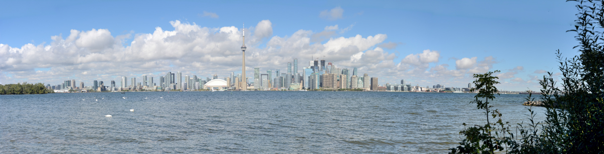 Toronto von der Insel aus gesehen