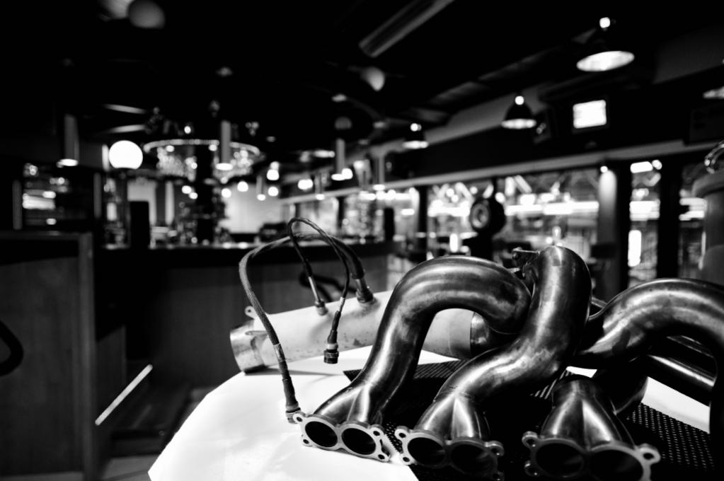 Toyota F1 Exhaust
D700
Zeiss Distagon 21mmf2.8
1:4
1/30s
ISO 1100