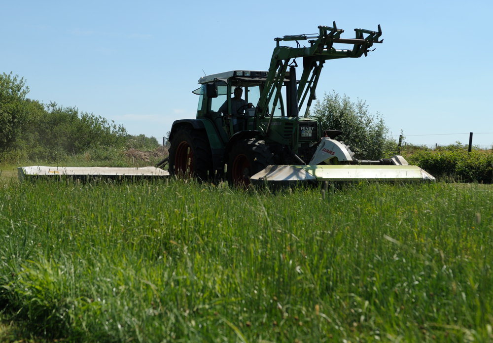 trecker1 JKK 8149
