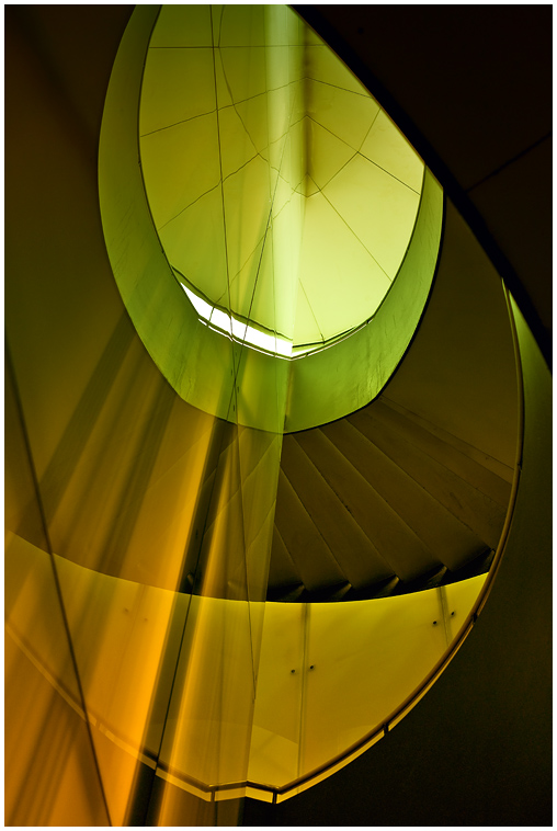 tREppE 3 bunt