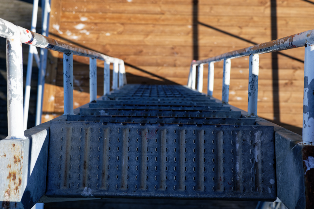Treppe Sprungturm Gamlebyviken.jpg