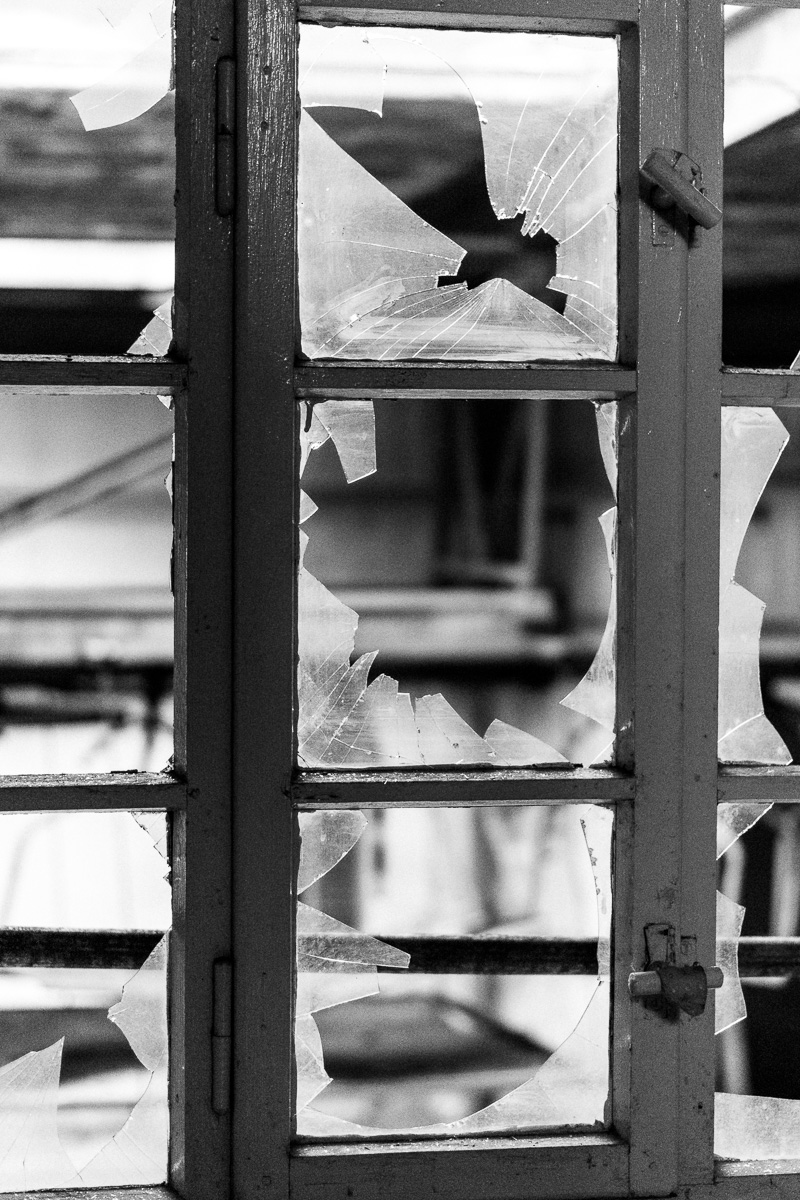 Treppenhausfenster im Industriebetrieb