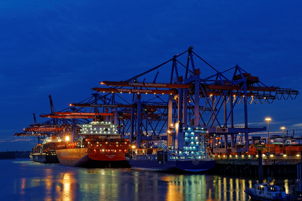 TS7 Waltershofer Hafen abends CSCL Star 023 DxO k v