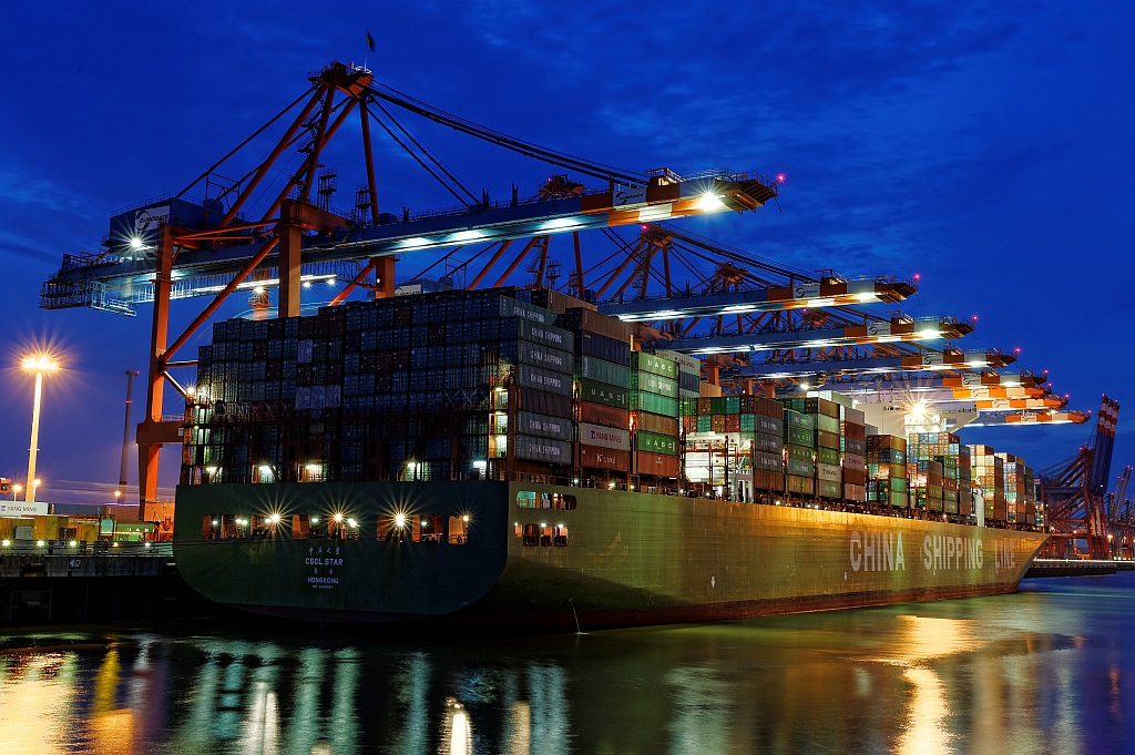 TS7 Waltershofer Hafen abends CSCL Star 034 DxO v