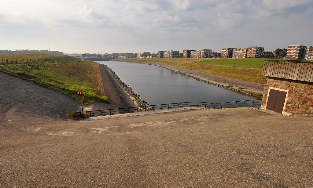 Uitwateringskanaal west