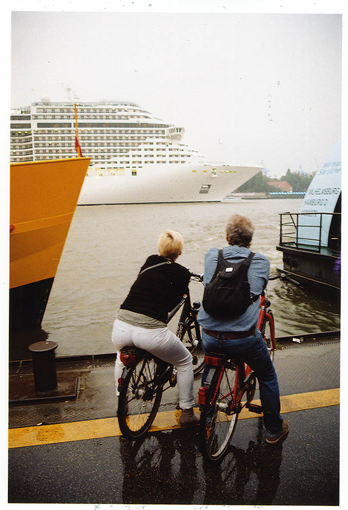 unsichtbare Verbindung
Leica M6, Tri-Elmar, Kodak Gold 200