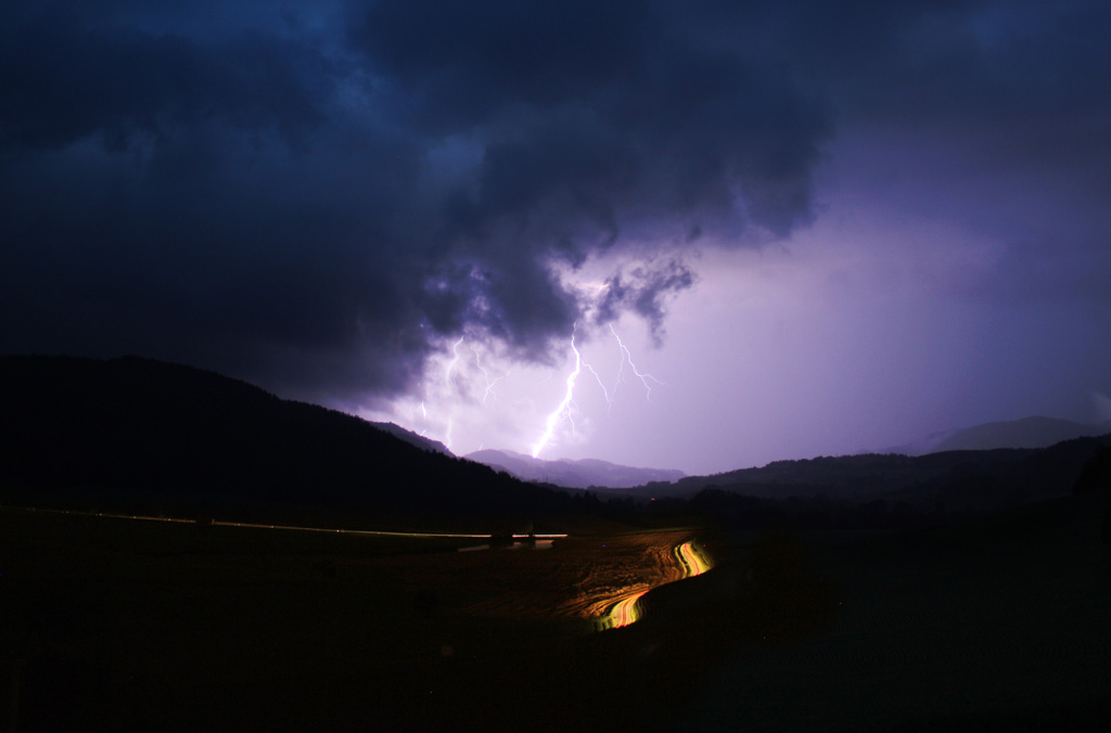 Unwetter bei Nacht