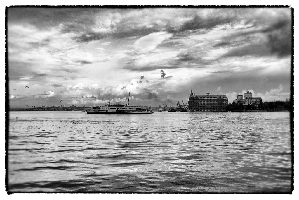 Vapur Haydarpasa BW