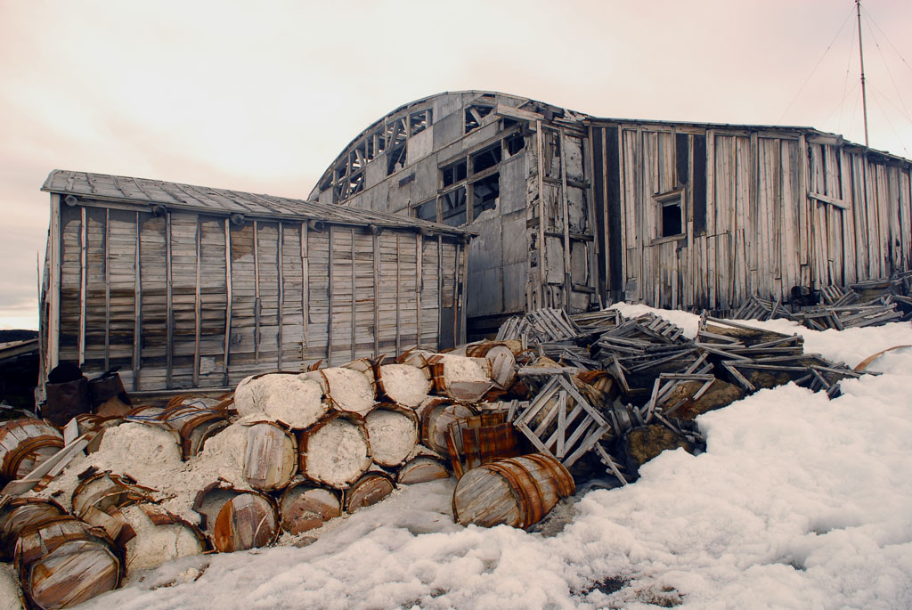verlassene Sedow Station auf Hooker Island