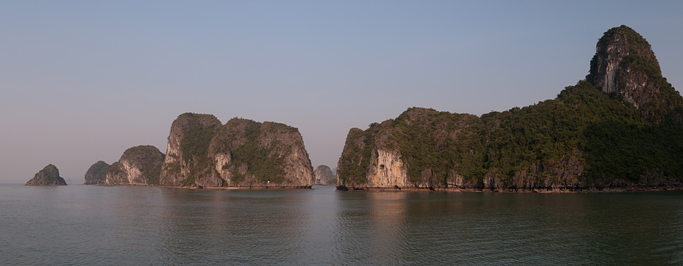 Vietnam
Ha Long Bay
Panorama
Meer
Gegenlicht
Stitching