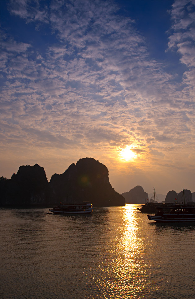 Vietnam
Ha Long Bay
Panorama
Meer
Sonnenuntergang