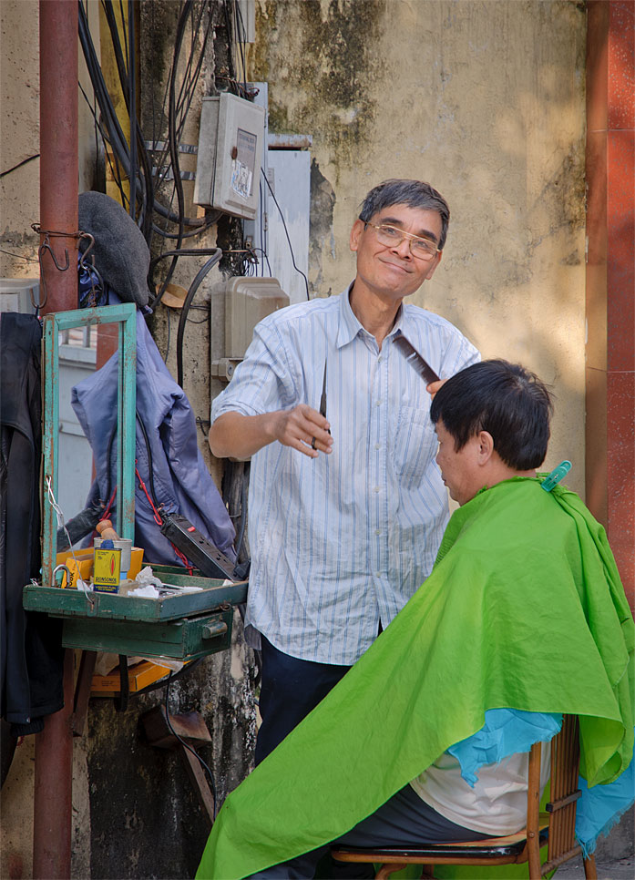 Vietnam
Hanoi
Friseur
Street Fotografie
Strassenleben