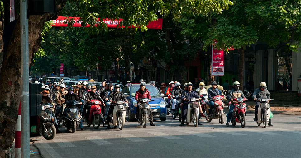 Vietnam
Hanoi
Verkehr
Ampelstart
Ampel