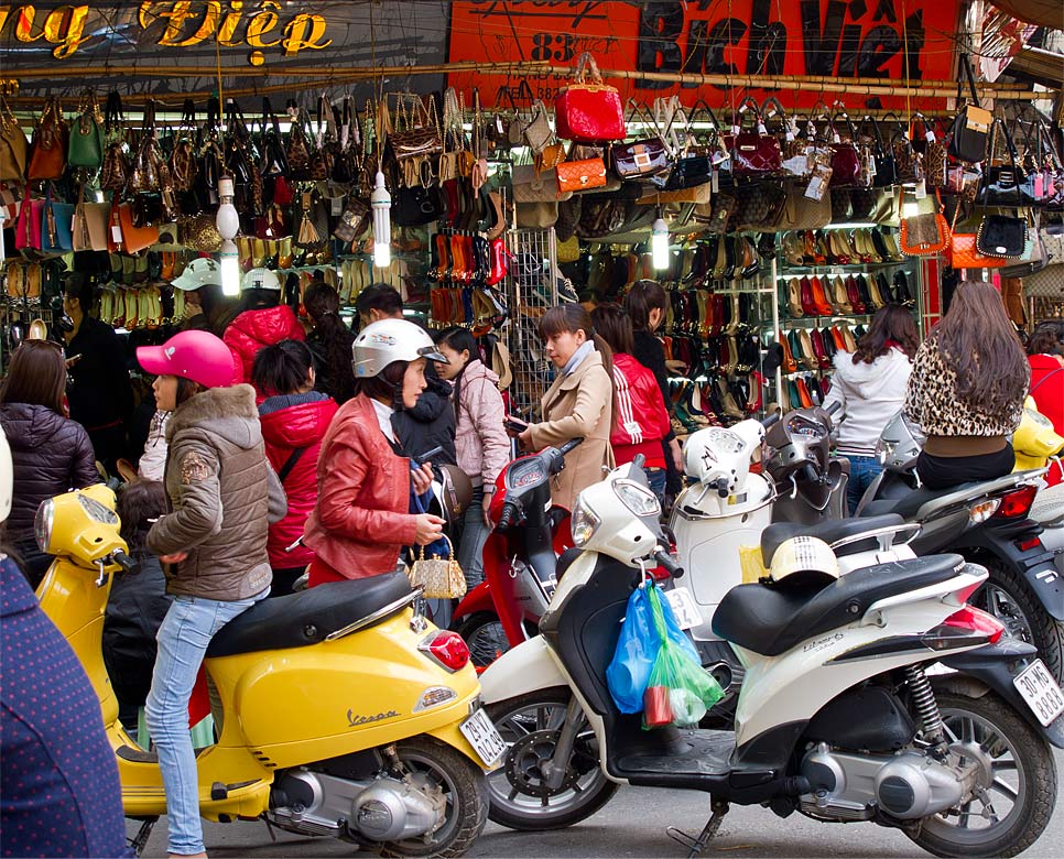 Vietnam
Hanoi
Verkehr
Geschäfte
Enge