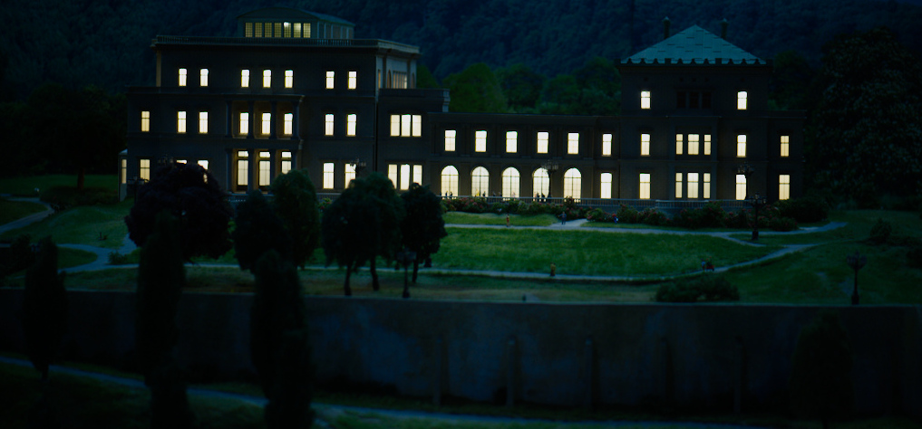 villa huegel atnight 1309 lzn