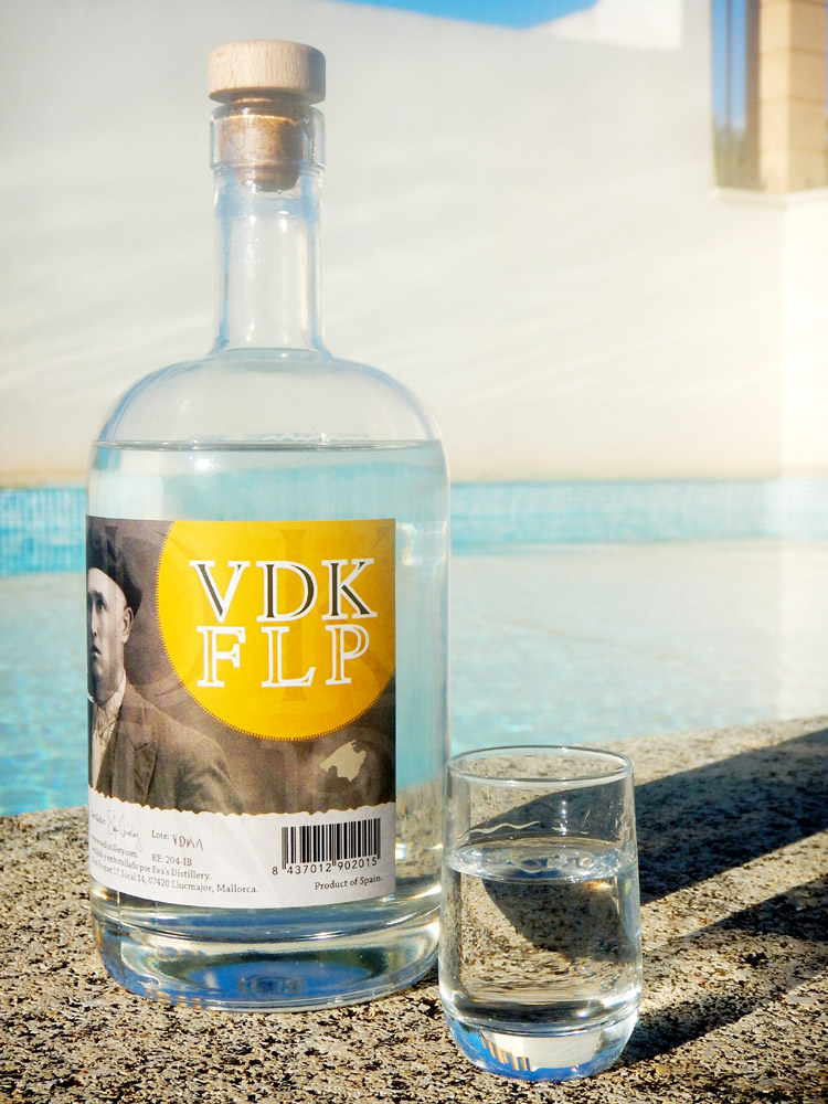 vodka.aus.malle.nf