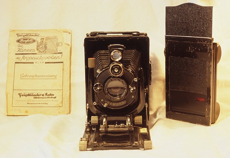 Voigtländer Bergheil mit Rollfilm und Handbuch
