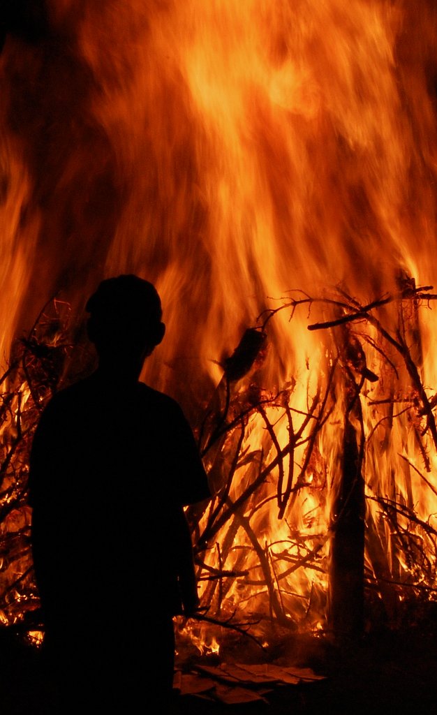 Vor dem Feuer