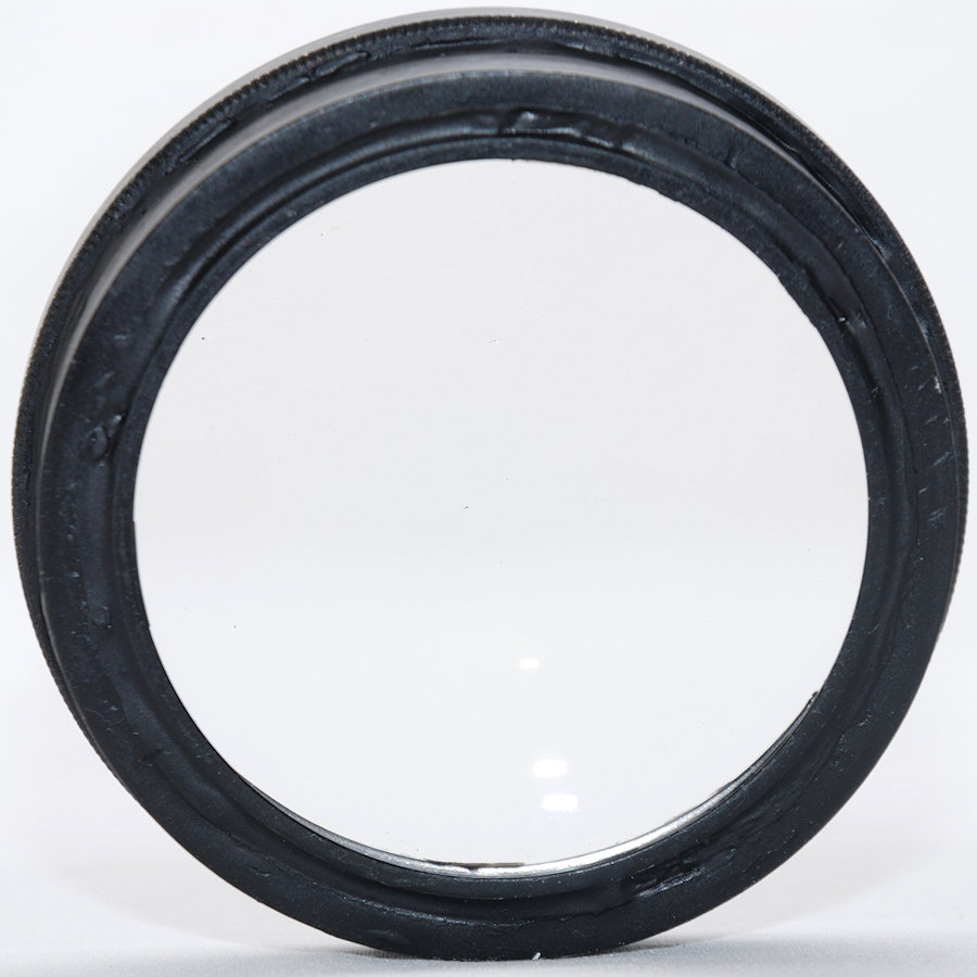 Vorsatz-Dreilinser (achromatisch und gegen Bildfeldwölbung korrigiert) mit 8 Dioptrien in 72mm Filterring
von vorne