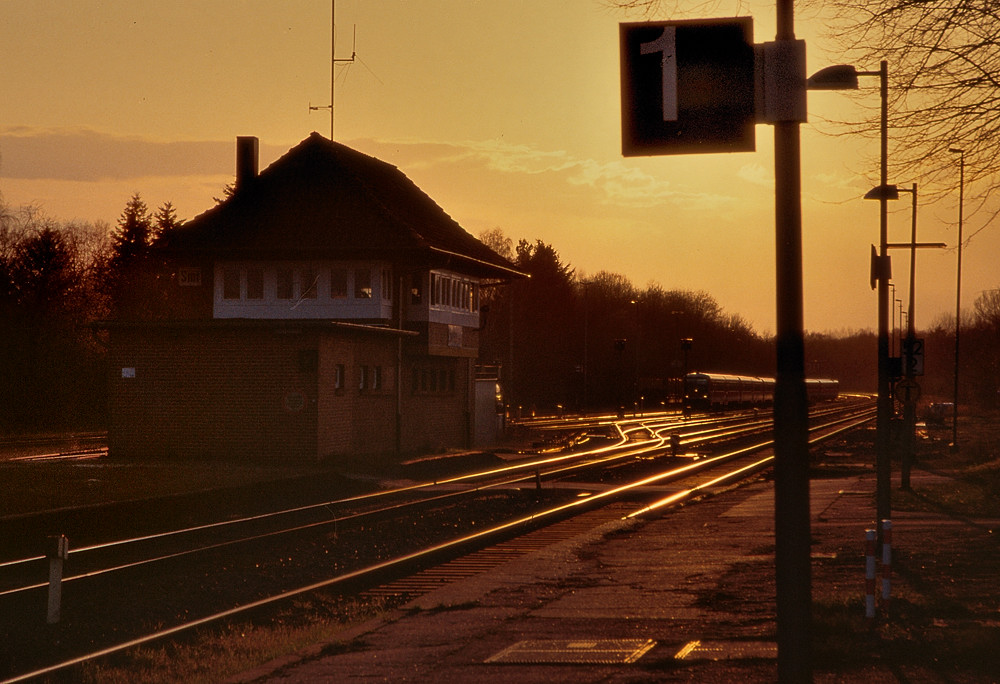 VuSc SOL Hbf1+Scan 120203 0004a f: Bahnhof Soltau; Scan von Fuji Sensia 400 mit Canoscan 9000F und Vuescan-Software