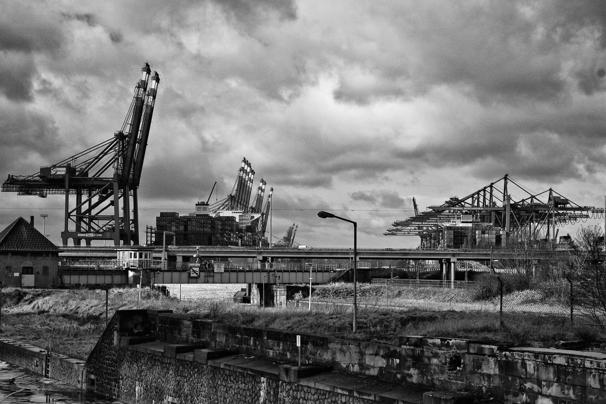 Waltershof Black &amp; White
