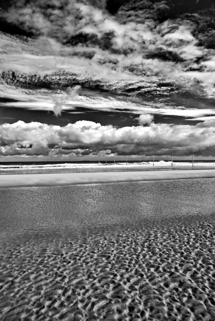 Wangerooge Strand, Nikon D200,  sw Bearbeitung mit
 Nik Silver Efex Pro 1