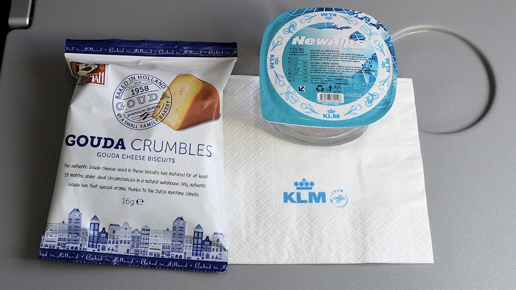 Wasser und Käse
2397