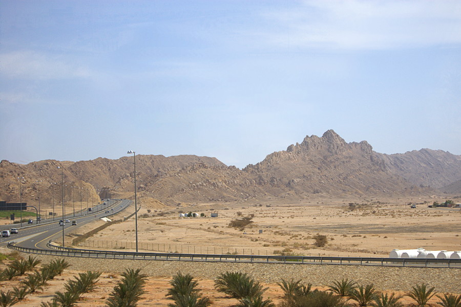 weg zum jebel hafeet klein