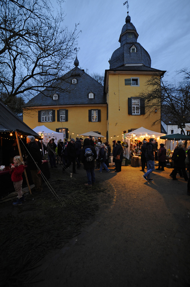 Weihnachtsmarkt Schloss Lüntenbeck 2015 7006786Kx