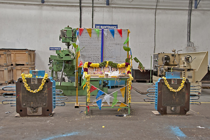 Werkzeug Maintenance Pooja Altar