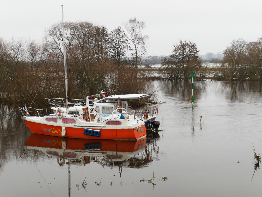 Westen leichtes Hochwasser.jpg
