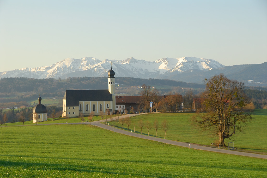 Wilparting am Irschenberg im Frühling am Morgen