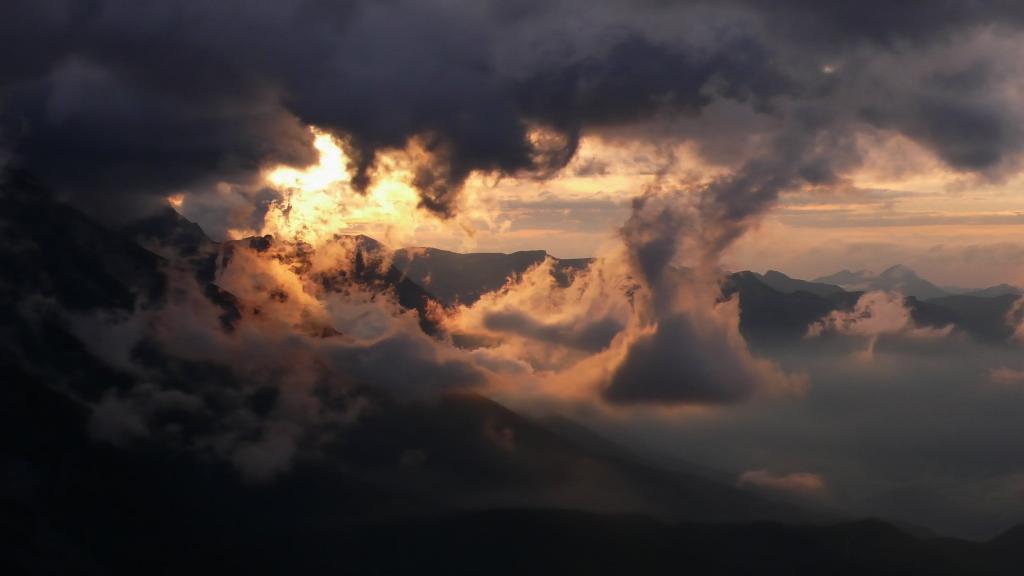 Wolken um den Watzmann