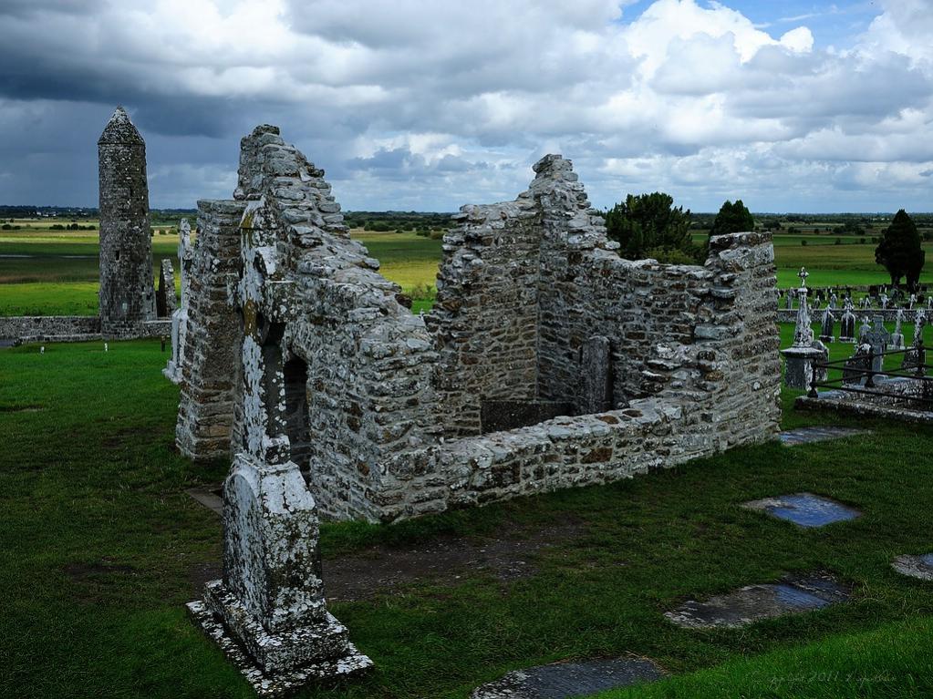 X 0176 Irland 2011 Ciarans church